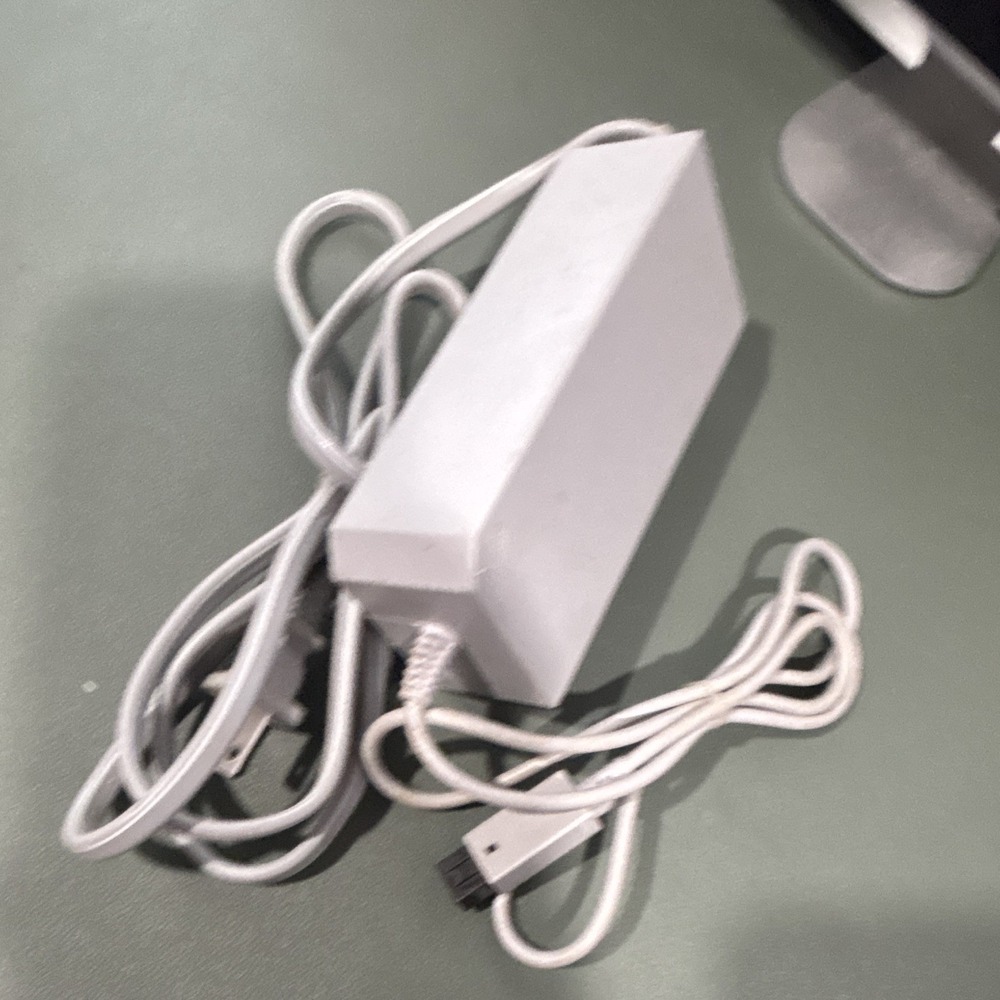Nintendo Wii AC Adapter Power Supply White RVL-002 RVL-002(USA) Wired